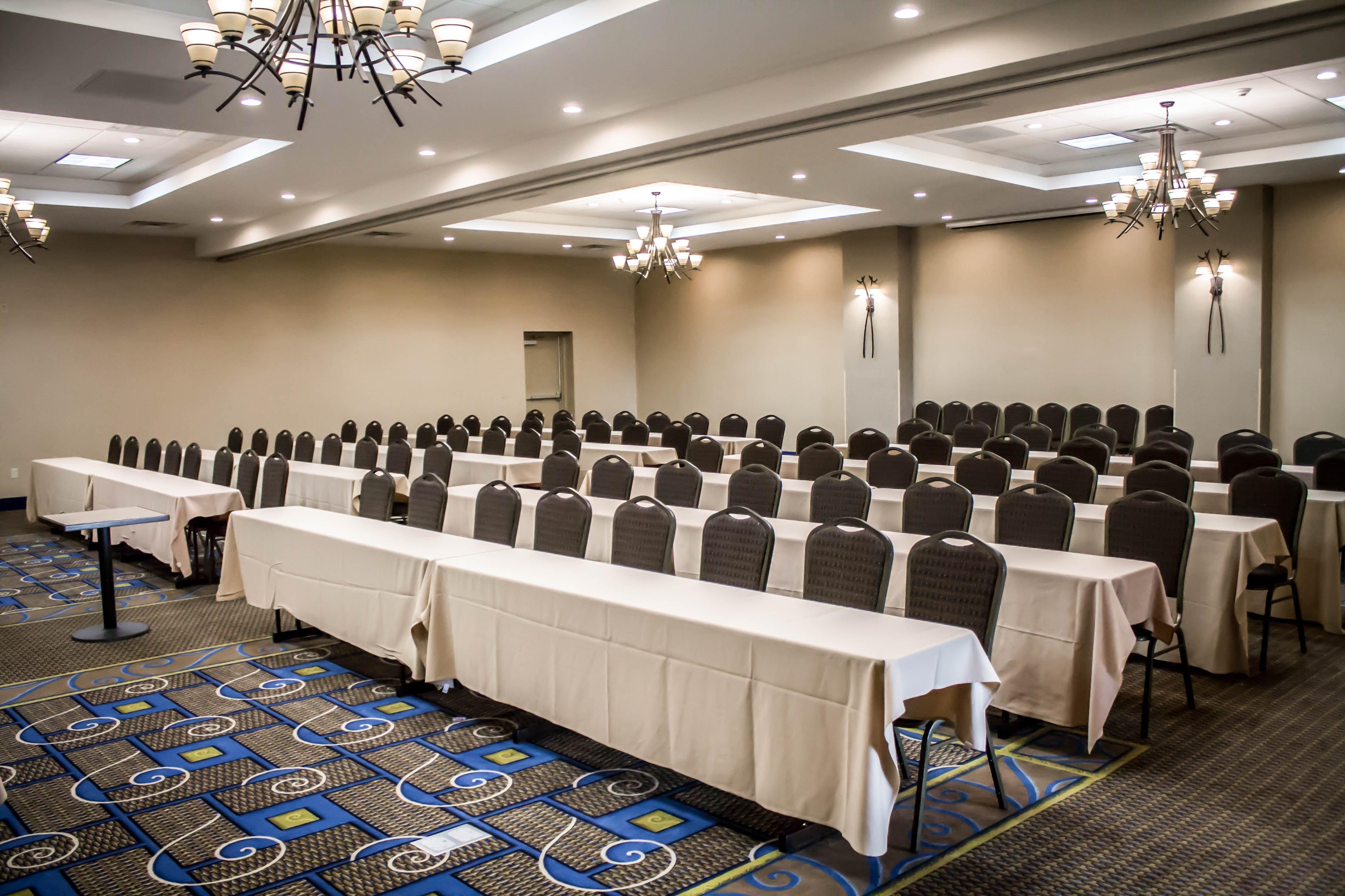 Holiday Inn Express & Suites - Albany Airport - Wolf Road By Ihg Екстер'єр фото
