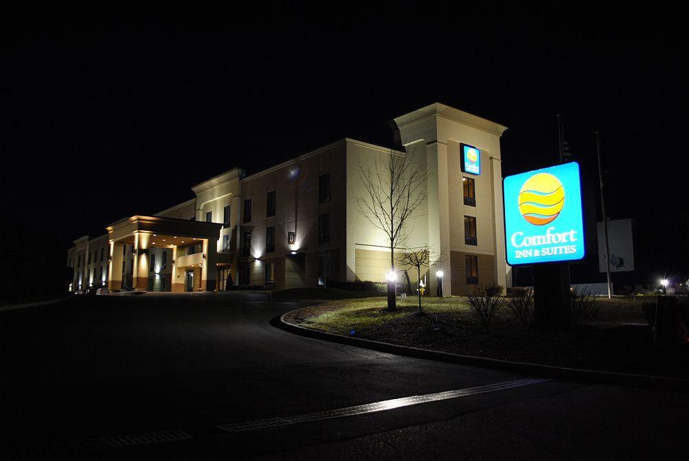 Holiday Inn Express & Suites - Albany Airport - Wolf Road By Ihg Екстер'єр фото