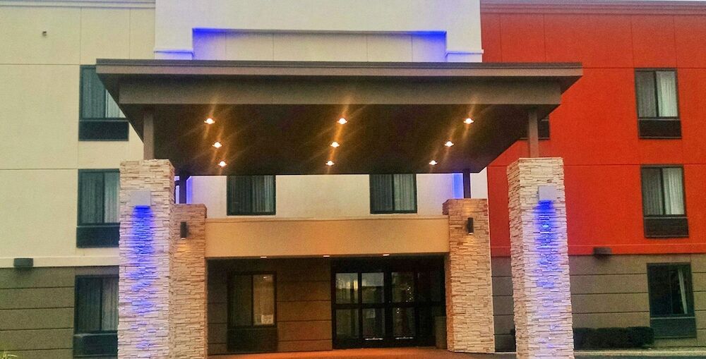 Holiday Inn Express & Suites - Albany Airport - Wolf Road By Ihg Екстер'єр фото